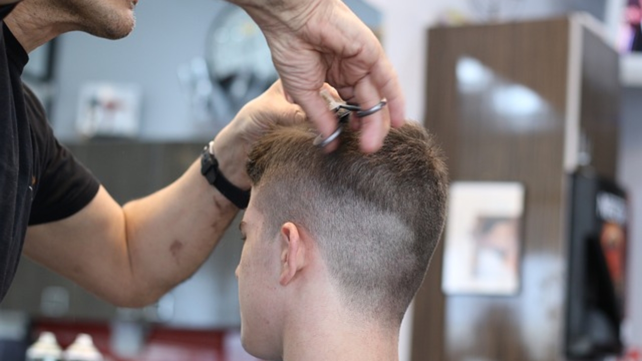 Beyond the Buzz Shedding Light on Eco Conscious Cuts in the Worlds Top Barber Shops